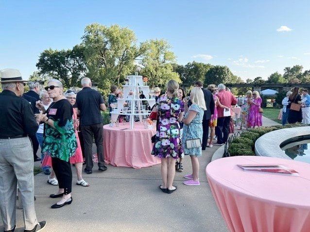 2023 Kansas City Rose Society's Wine & Roses Event photo.